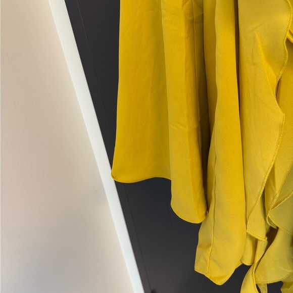 Andrea Iyamah size 6 (S) NWT Bright Yellow Long Sleeve romper with shorts - Picture 7 of 15